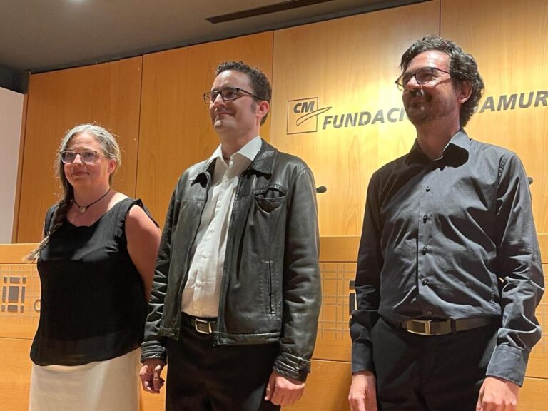 Hormigas sobre la sal - Presentacion Las Claras